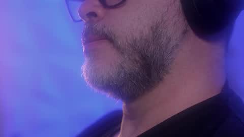 Sanders online show from October 26, 2:56 am