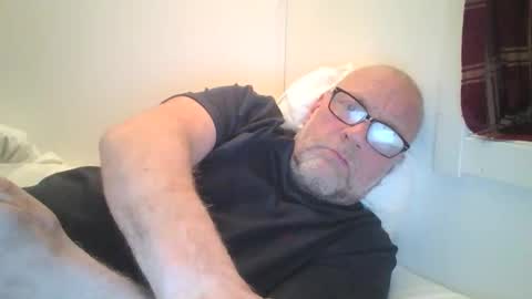 sandnesrune523 online show from February 17, 5:01 pm