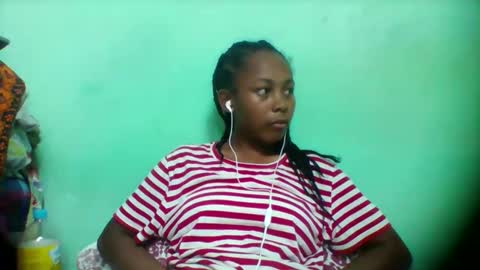 sandra1253099 online show from November 25, 10:47 am