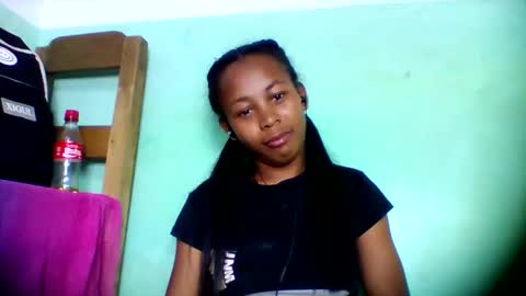sandra1253099 online show from June 1, 6:20 pm