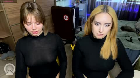 sandra dimonds online show from March 27, 2:40 pm