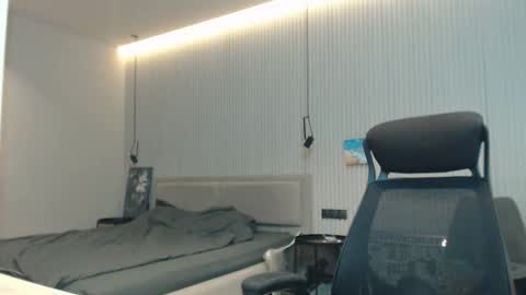 DeAlex online show from September 19, 2:54 pm