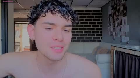 sandro_vitali online show from April 28, 9:19 pm