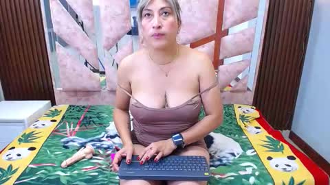 sandyanderson202cl online show from November 25, 6:28 pm