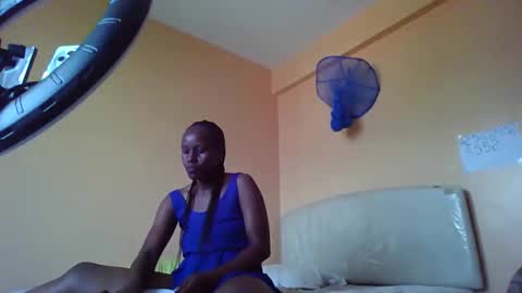 santalicious online show from May 6, 6:19 am