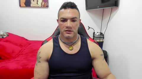 santi_pastori online show from October 29, 6:09 pm