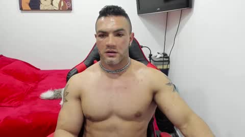 santi_pastori online show from November 12, 6:10 pm