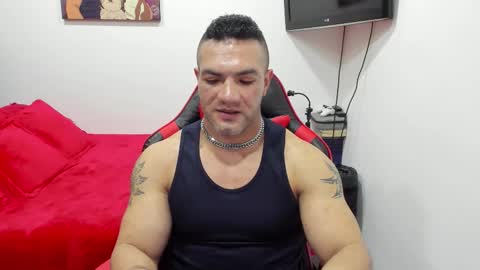 santi_pastori online show from November 11, 4:42 pm