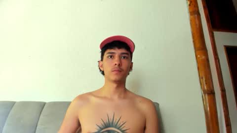 santi_twink19 online show from May 25, 4:13 pm
