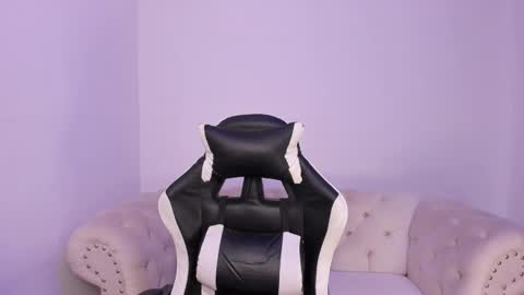 santiago_huntt online show from March 4, 9:23 pm