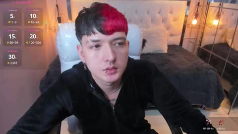 SANTIAGO  online show from March 22, 11:20 pm