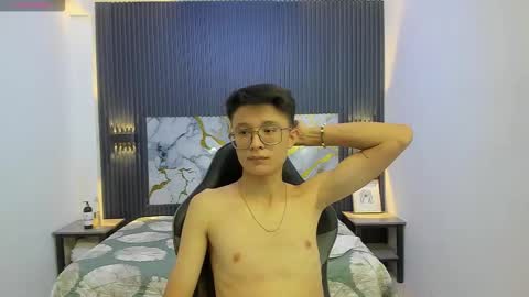 santiago_russo18 online show from February 11, 8:12 pm