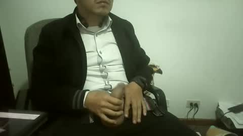 santiagolover1324 online show from November 7, 9:50 pm