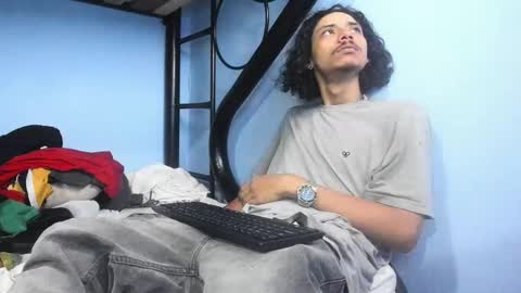 Snapshot of santiagoxxxtreme_ chatting on January 30, 10:29 am Santiago online show from January 30, 10:29 am