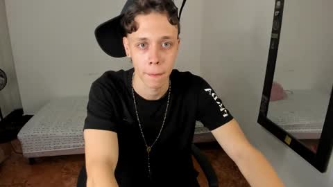 Julius Novachrono  online show from March 6, 8:57 am