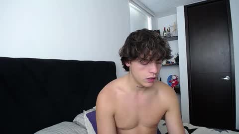 Snapshot of santii_rose chatting on February 7, 4:56 pm Santii online show from February 7, 4:56 pm