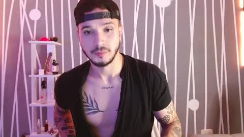 Santy Torres online show from February 19, 2:55 am