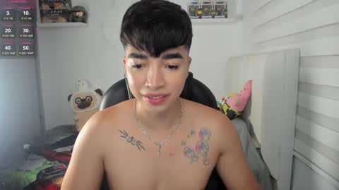 Mr. Santiago online show from February 10, 1:36 pm