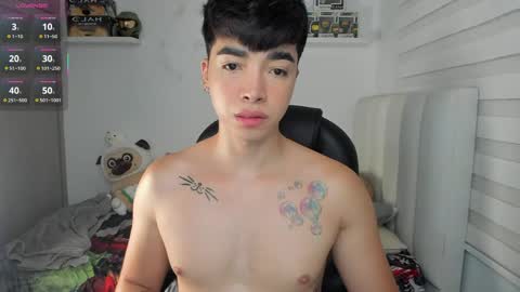 Mr. Santiago online show from April 19, 1:34 pm