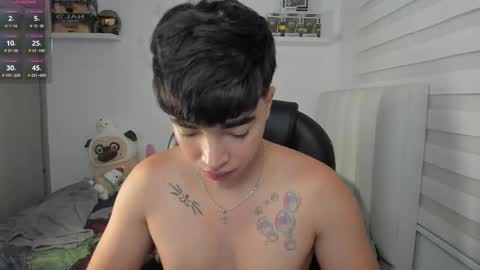 Mr. Santiago online show from April 11, 1:37 pm