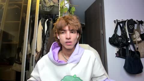 kitty online show from February 4, 1:34 am