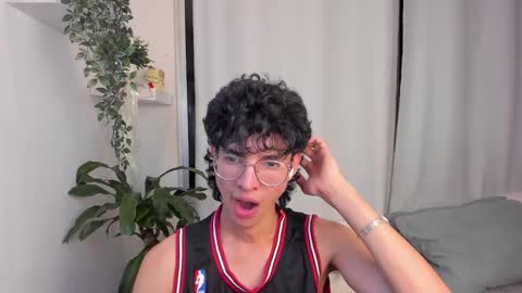 kitty online show from February 19, 3:27 am