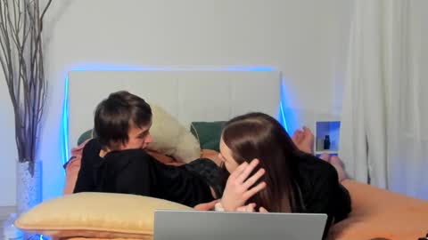 santythousand online show from February 17, 8:41 pm