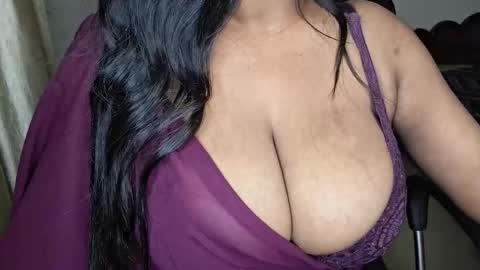 sanvi13 online show from January 11, 7:20 pm