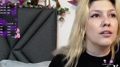 sanyaseraphine0 online show from September 25, 8:27 pm