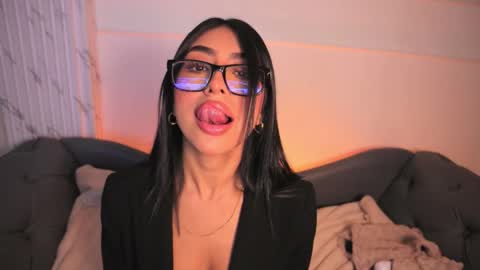 Snapshot of sara_albrecht chatting on October 16, 12:43 am Sara online show from October 16, 12:43 am
