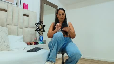 sara online show from June 15, 7:17 pm
