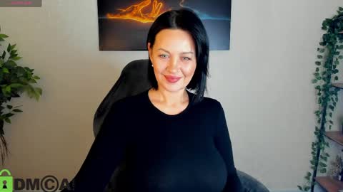 Sara online show from April 4, 1:01 am