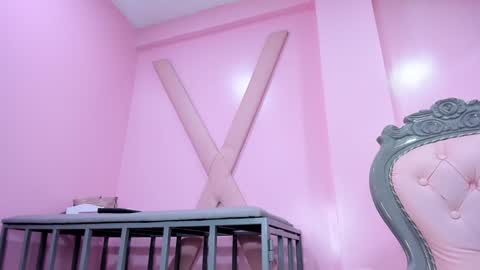 Sara HooT  online show from January 26, 7:42 am