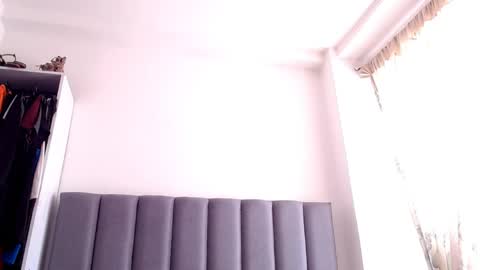 sara_johnson__ online show from June 3, 2:33 pm