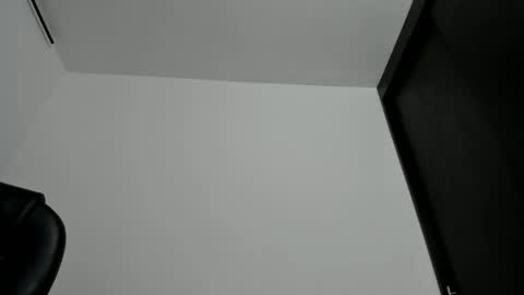 sara_len online show from April 10, 10:58 pm