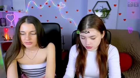 Sara online show from May 3, 7:09 pm