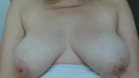 Snapshot of sara_naughtyw chatting on October 16, 12:32 am katiasupreme online show from October 16, 12:32 am