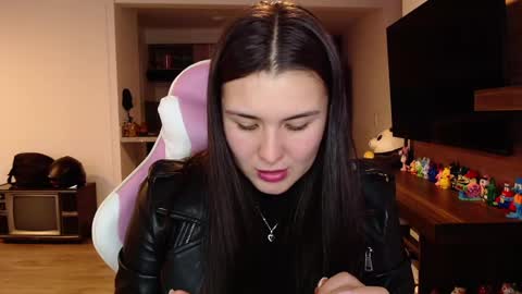 Sara online show from March 5, 6:45 pm