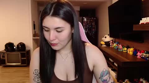 Sara online show from December 11, 6:09 pm