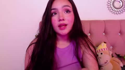 Snapshot of saraa_swett chatting on February 14, 4:15 am online show from February 14, 4:15 am