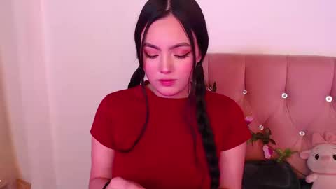 Snapshot of saraa_swett chatting on February 26, 2:49 pm online show from February 26, 2:49 pm
