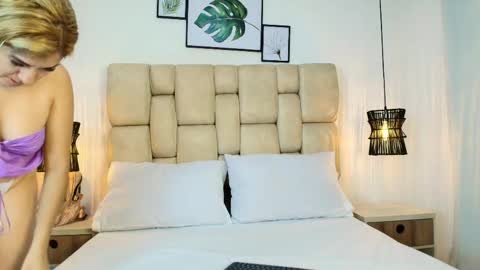 sarablonde_t online show from May 10, 5:08 pm