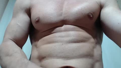 saradorj92 online show from May 31, 10:44 pm
