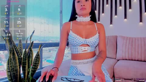 Snapshot of saragrey31 chatting on December 13, 2:49 pm Sara Grey online show from December 13, 2:49 pm