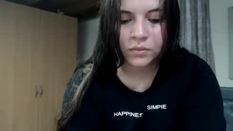 sarah online show from April 13, 9:41 pm