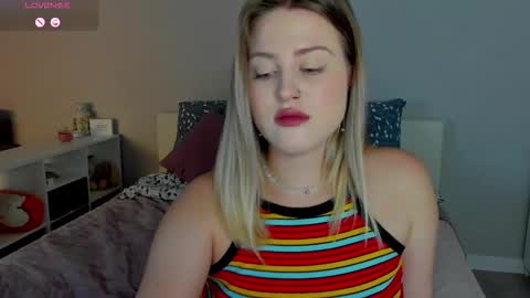 Snapshot of sarah_soul chatting on September 11, 1:18 am Sarah online show from September 11, 1:18 am