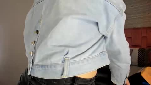 Sarah Deyvis online show from October 24, 5:36 pm