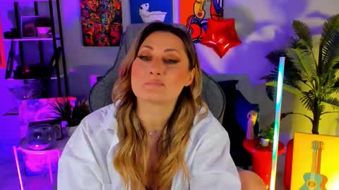 Divine Sarah NONUDE model online show from March 7, 2:17 pm