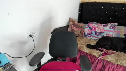 Sarah online show from October 10, 6:47 pm