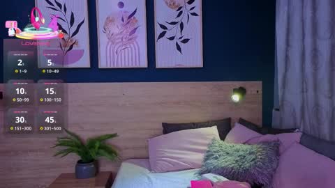 Sarah online show from February 28, 11:58 am